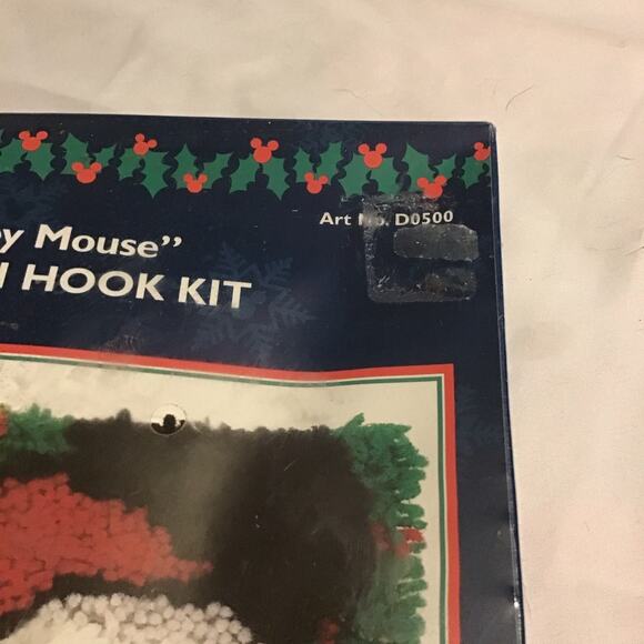 Mickey Mouse Latch Hook Kit New In Box - Picture 8 of 8